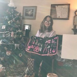 Meet your Posher, Julee